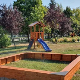 Homokozó 3,5x3,5m (fa) homok nélkül